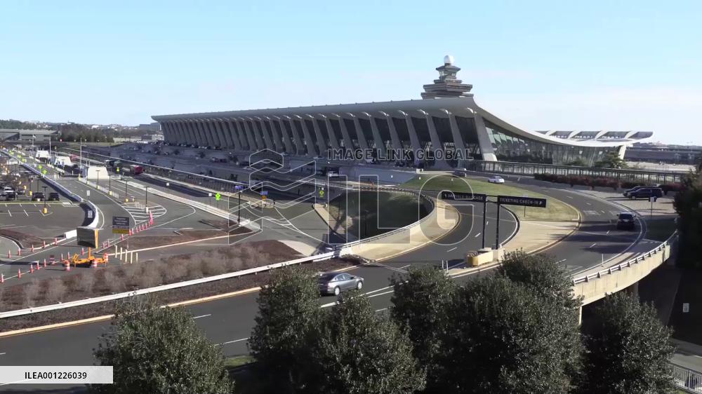 U.S. aviation regulator traces system outage to "damaged database file"