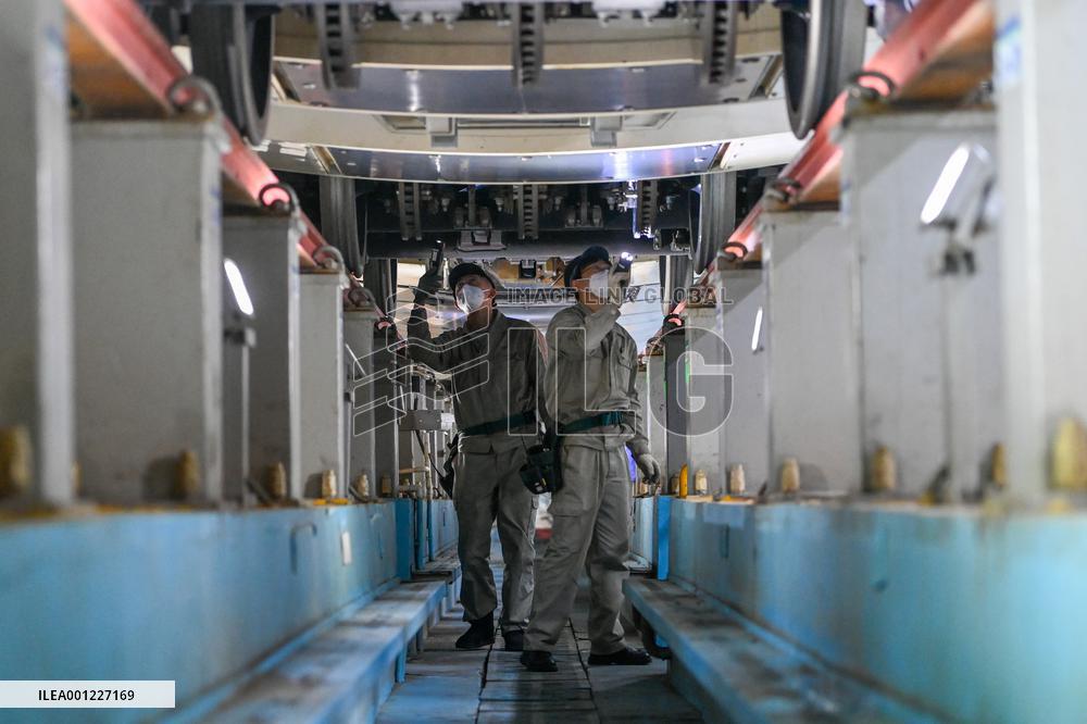 CHINA-XINJIANG-URUMQI-BULLET TRAIN-MAINTENANCE (CN)