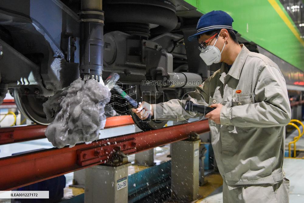 CHINA-XINJIANG-URUMQI-BULLET TRAIN-MAINTENANCE (CN)