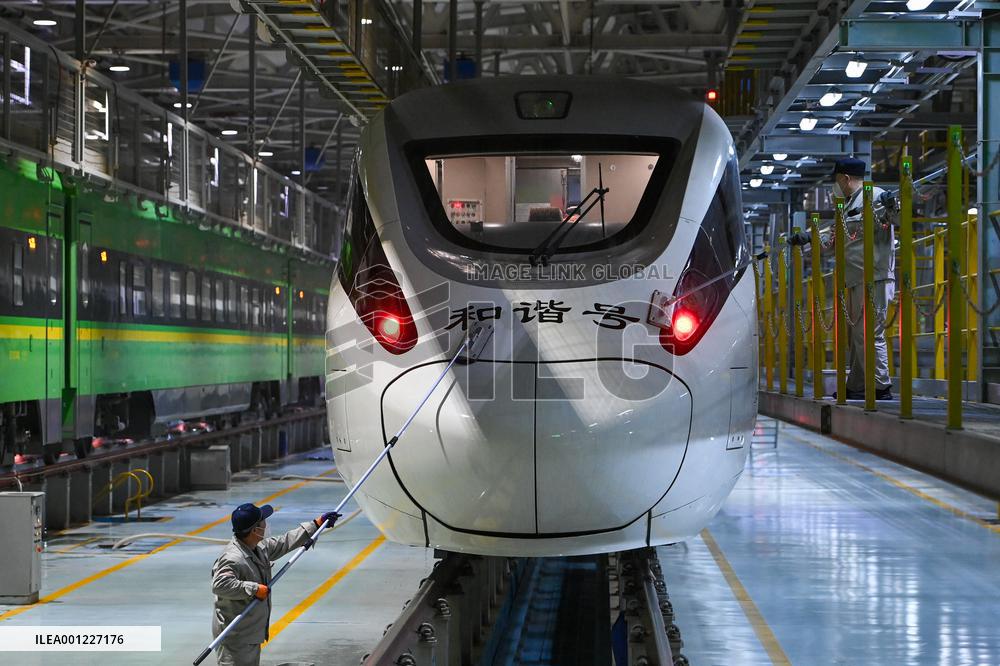 CHINA-XINJIANG-URUMQI-BULLET TRAIN-MAINTENANCE (CN)