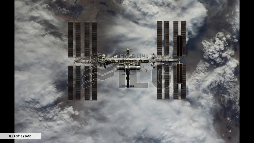 Russia to evacuate astronauts from ISS amid emergency