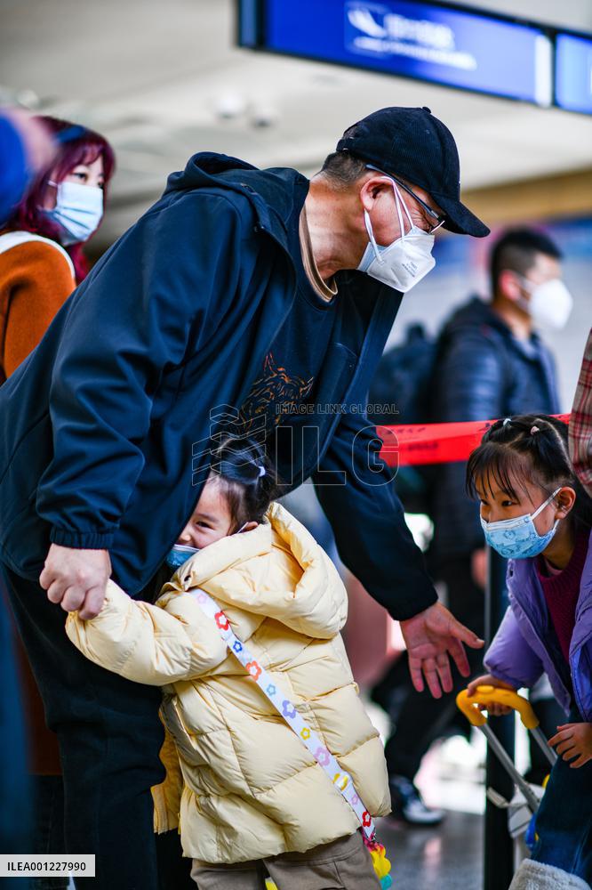 CHINA-SPRING FESTIVAL TRAVEL RUSH-FAMILY REUNION (CN)