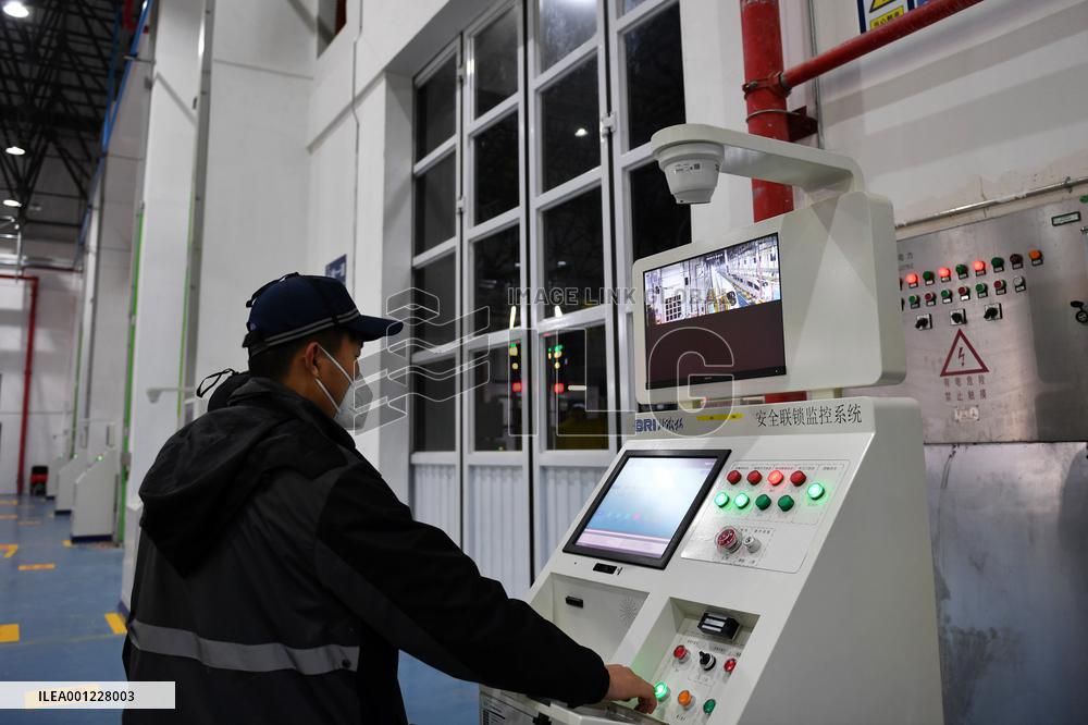 CHINA-HUNAN-CHANGSHA-TRAIN-MAINTENANCE-SPRING FESTIVAL TRAVEL RUSH (CN)