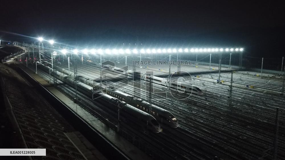 CHINA-HUNAN-CHANGSHA-TRAIN-MAINTENANCE-SPRING FESTIVAL TRAVEL RUSH (CN)