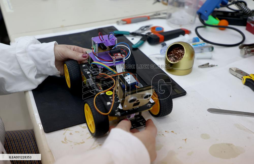 ISRAEL-TEL AVIV-SMELLING ROBOT