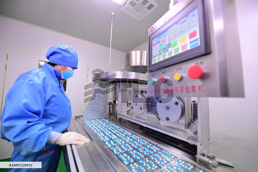 CHINA-LIAONING-SHENYANG-PHARMACEUTICAL COMPANIES-PRODUCTION (CN)