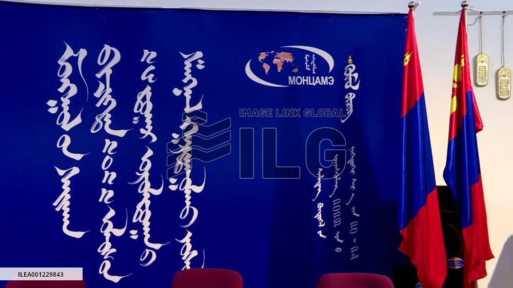 Mongolia awards traditional script writers to promote language culture