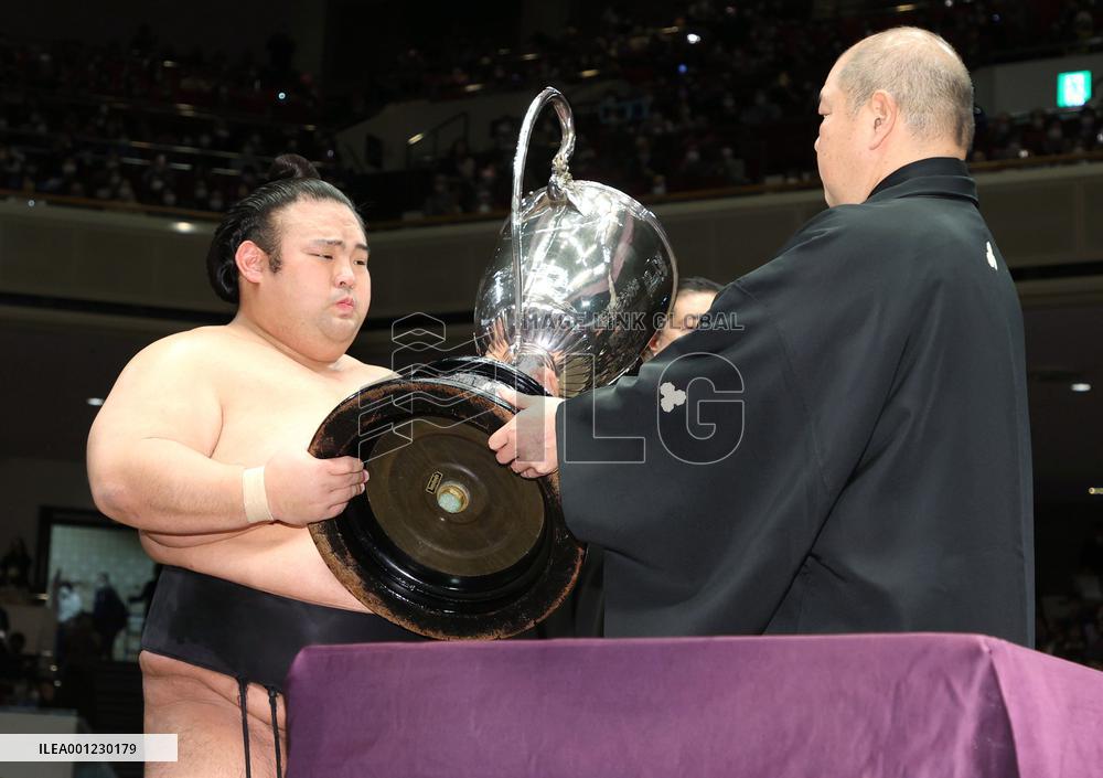 New Year Grand Sumo Tournament