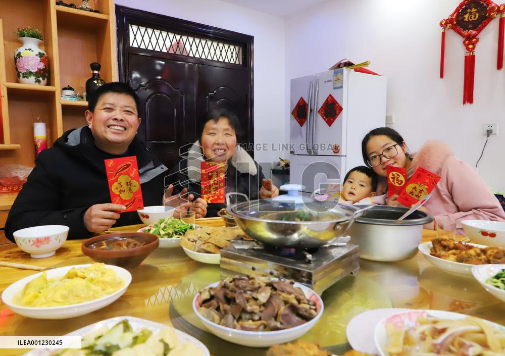 CHINA-SPRING FESTIVAL-EVE-FEAST (CN)