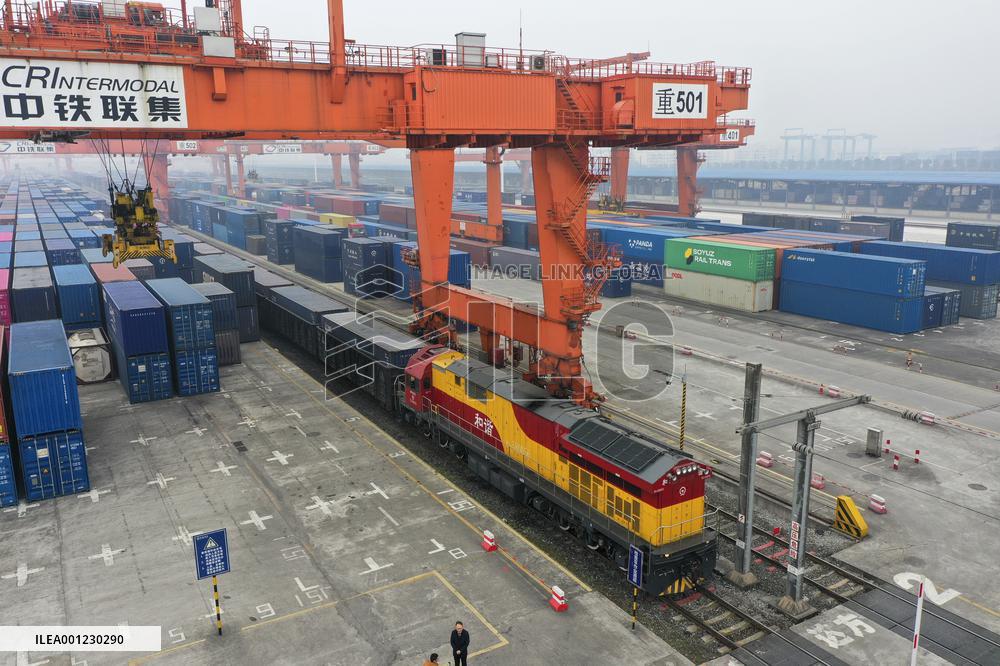 CHINA-CHONGQING-LAND-SEA TRADE CORRIDOR-FREIGHT TRAIN (CN)
