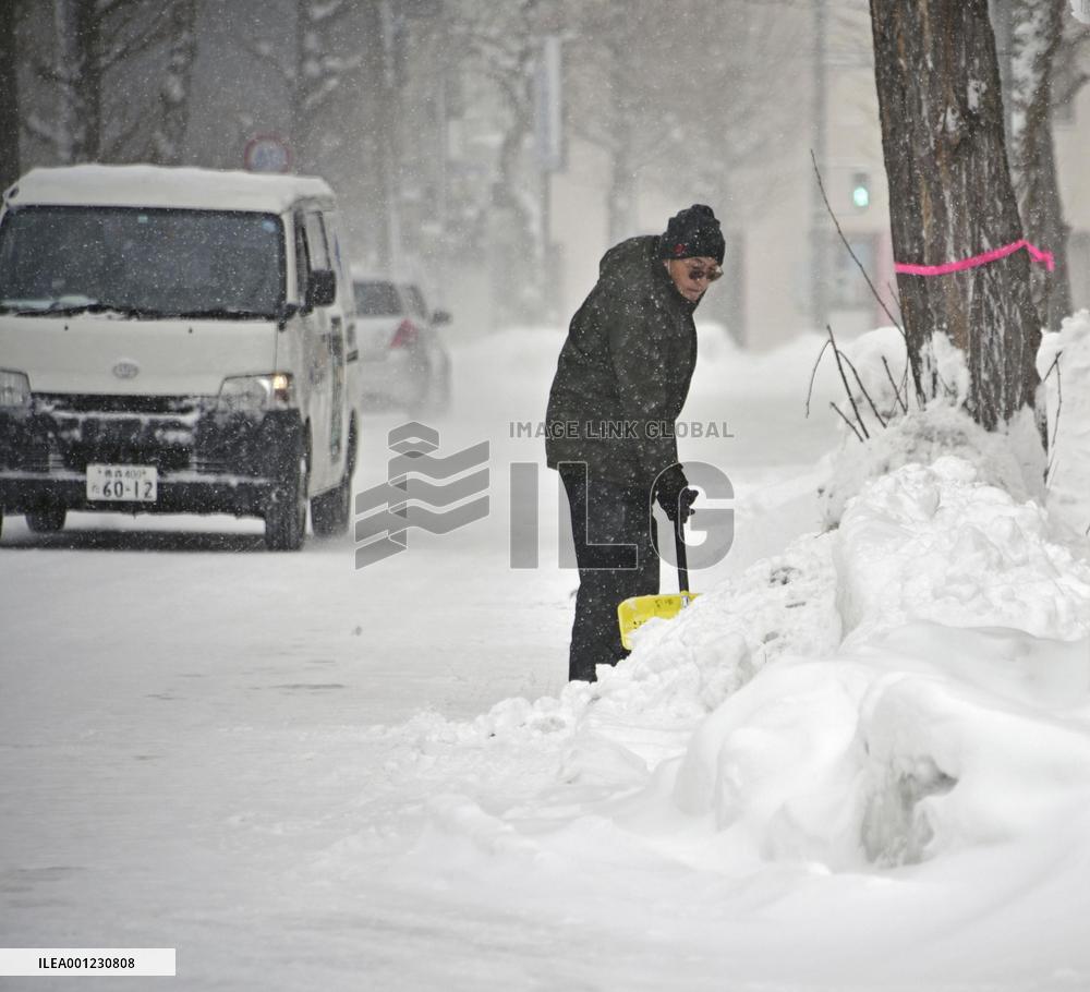 Heavy snow forecast for Japan