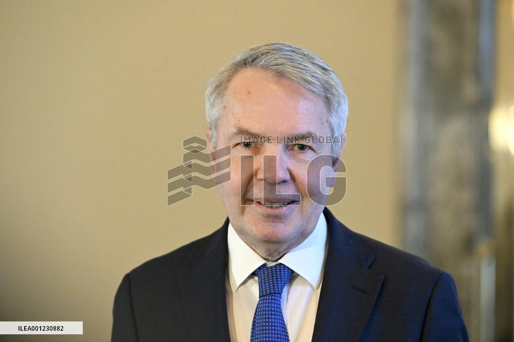 Haavisto raotti ovea mahdollisuudelle Suomen ja Ruotsin eriaikaisesta Nato-jäsenyydestä