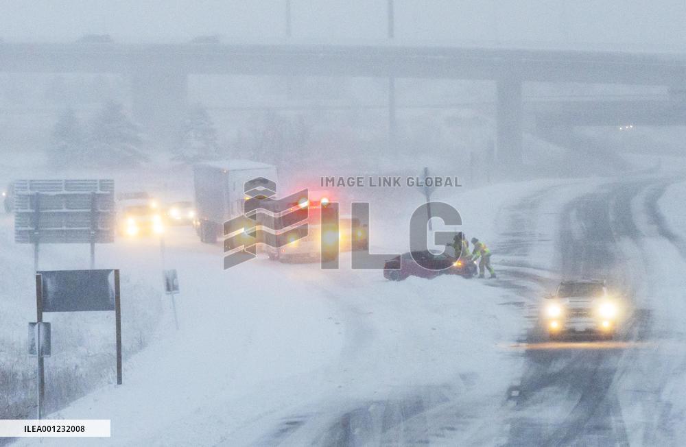 CANADA-TORONTO-SNOWFALL