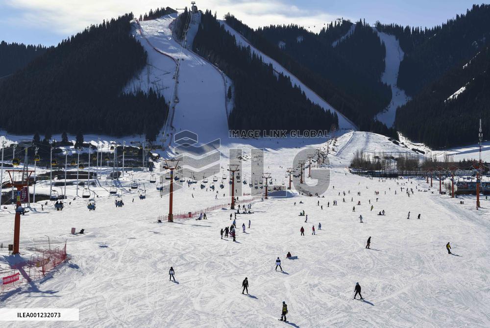 CHINA-XINJIANG-URUMQI-WINTER SPORTS-EMPLOYMENT (CN)