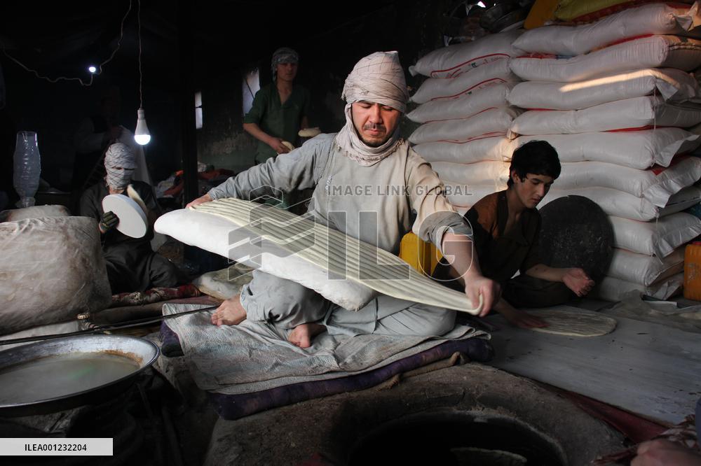 AFGHANISTAN-BALKH-DAILY LIFE-NAAN BAKERY