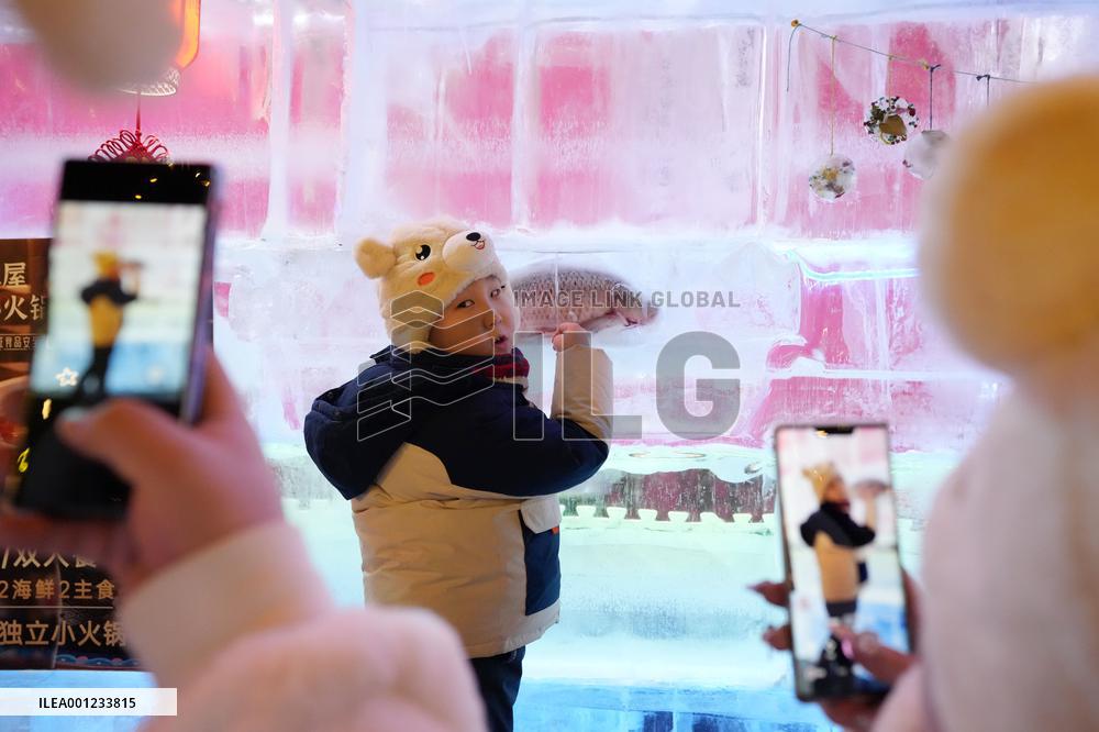 CHINA-HEILONGJIANG-HARBIN-ICE-MADE BOOTHS (CN)