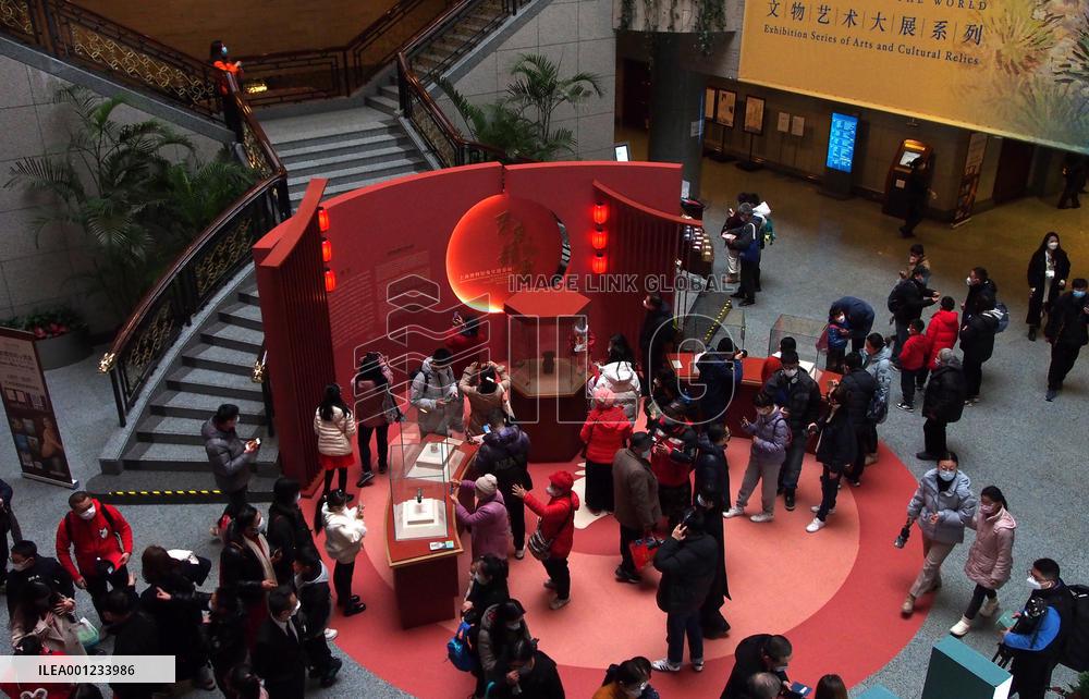 Xinhua Headlines: China's cultural, tourist market rebounds during Spring Festival holiday