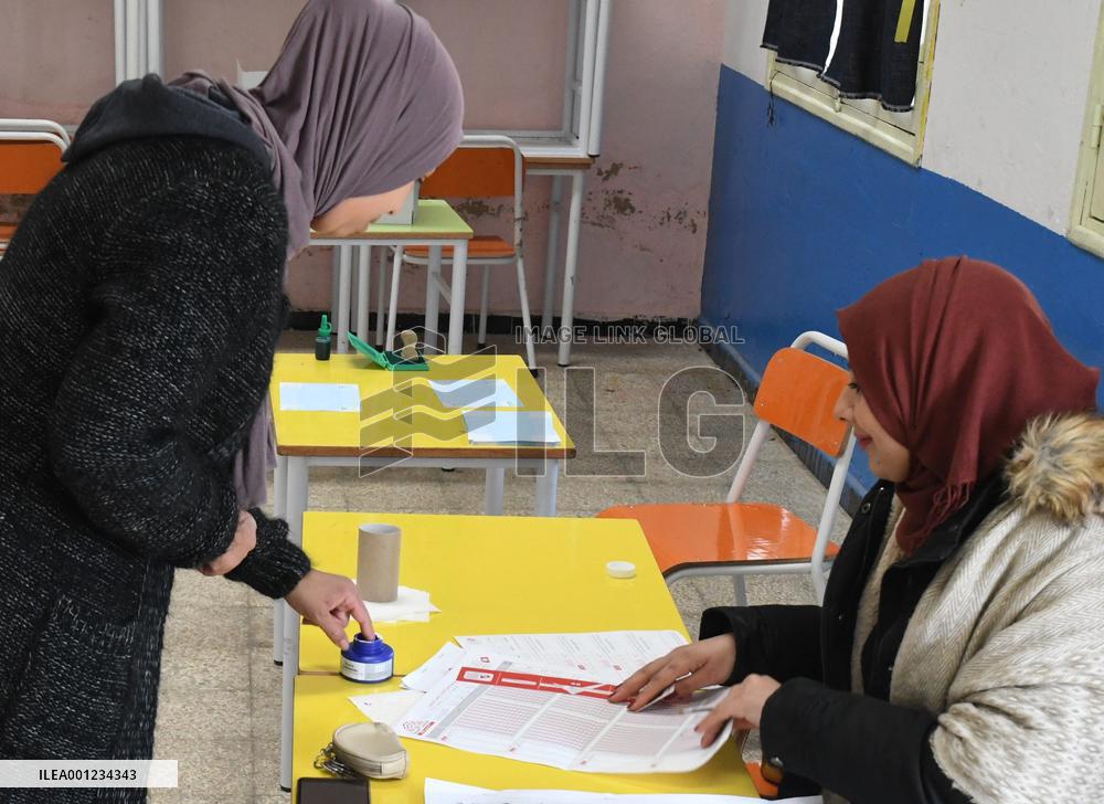 TUNISIA-TUNIS-LEGISLATIVE ELECTIONS-VOTING