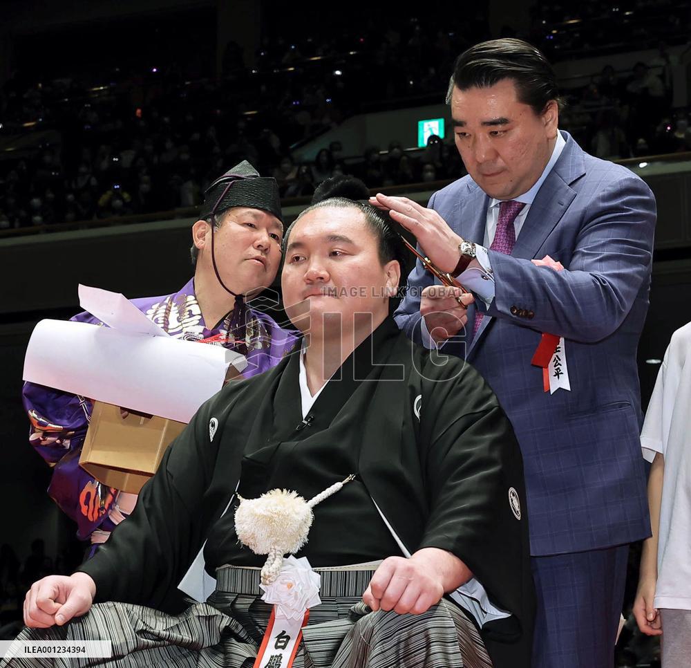 Sumo: Ex-yokozuna Hakuho's retirement ceremony