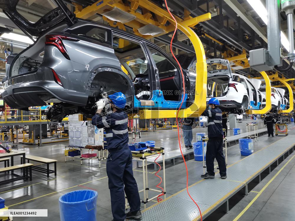 Xinhua Headlines: Despite COVID-19 pandemic, China remains important engine for global growth