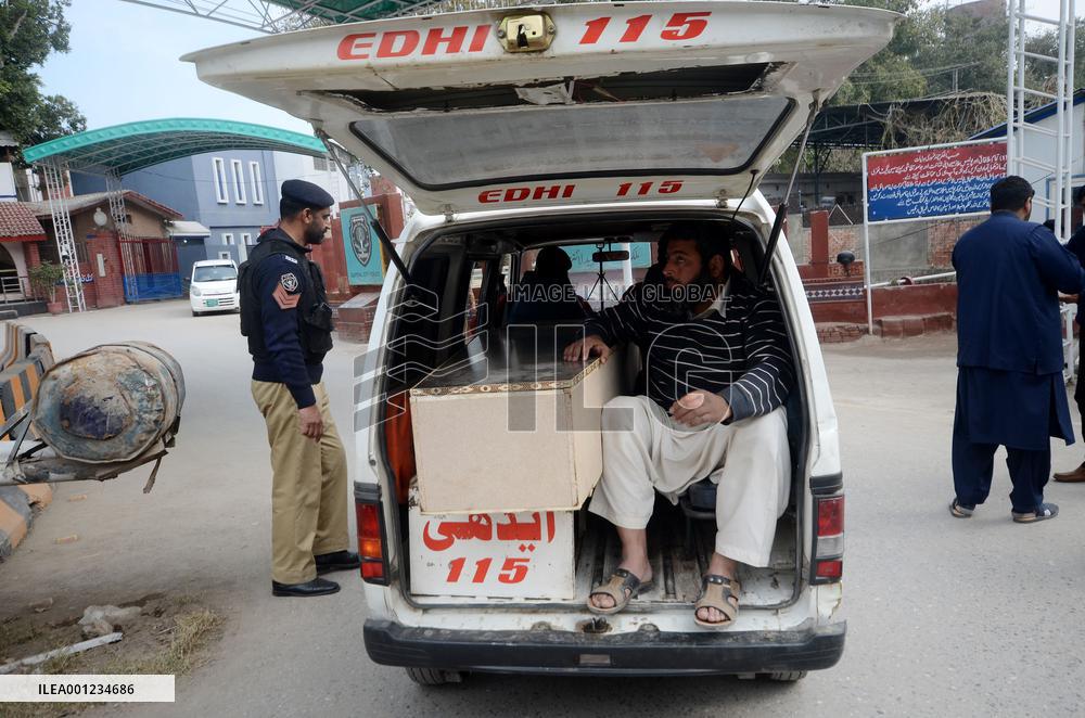PAKISTAN-PESHAWAR-BLAST-DEATH TOLL
