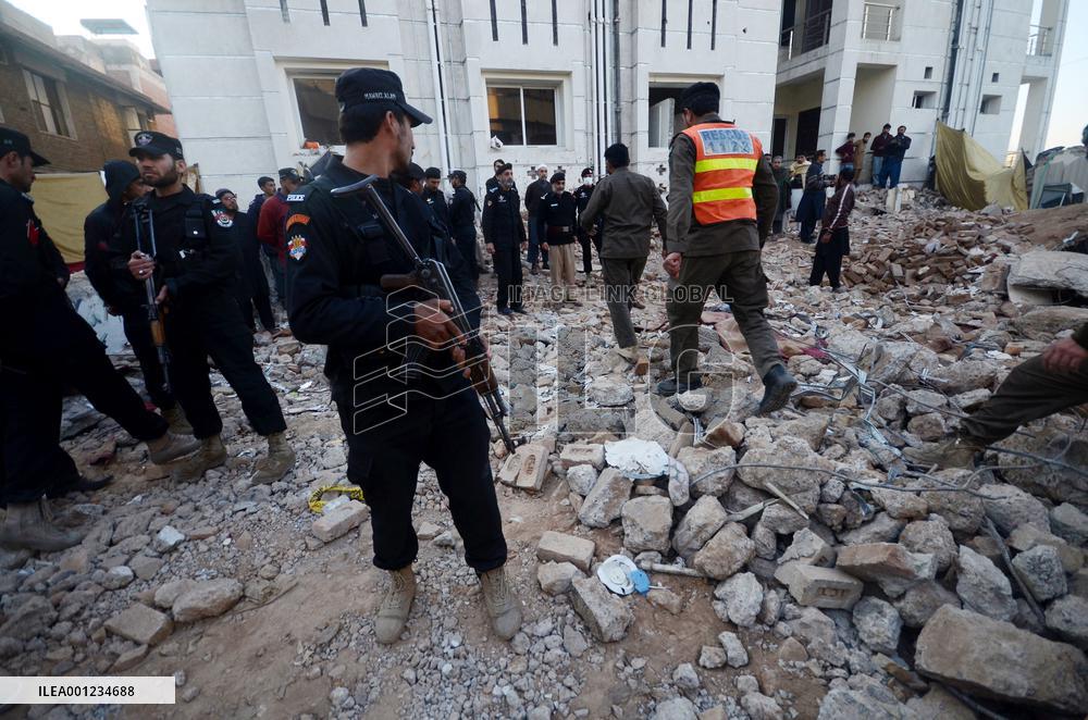 PAKISTAN-PESHAWAR-BLAST-DEATH TOLL