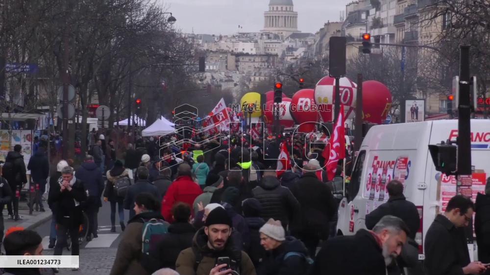 French unions call for further strikes over pension reform