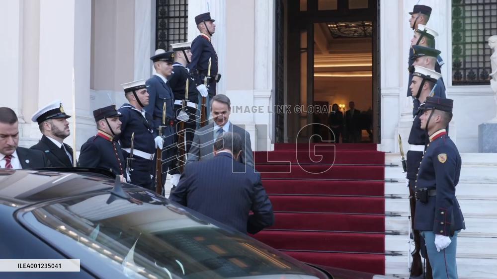 Anastasiades urges viable solution to Cyprus problem