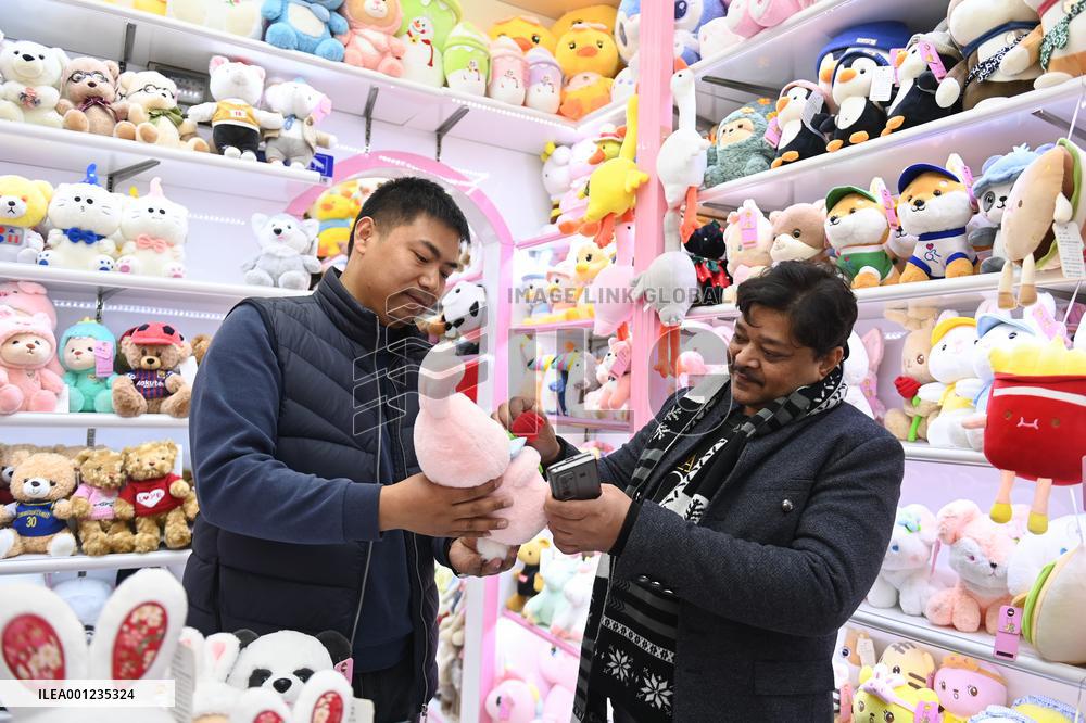 CHINA-ZHEJIANG-YIWU INT'L TRADE MARKET-FIRST BUSINESS DAY (CN)