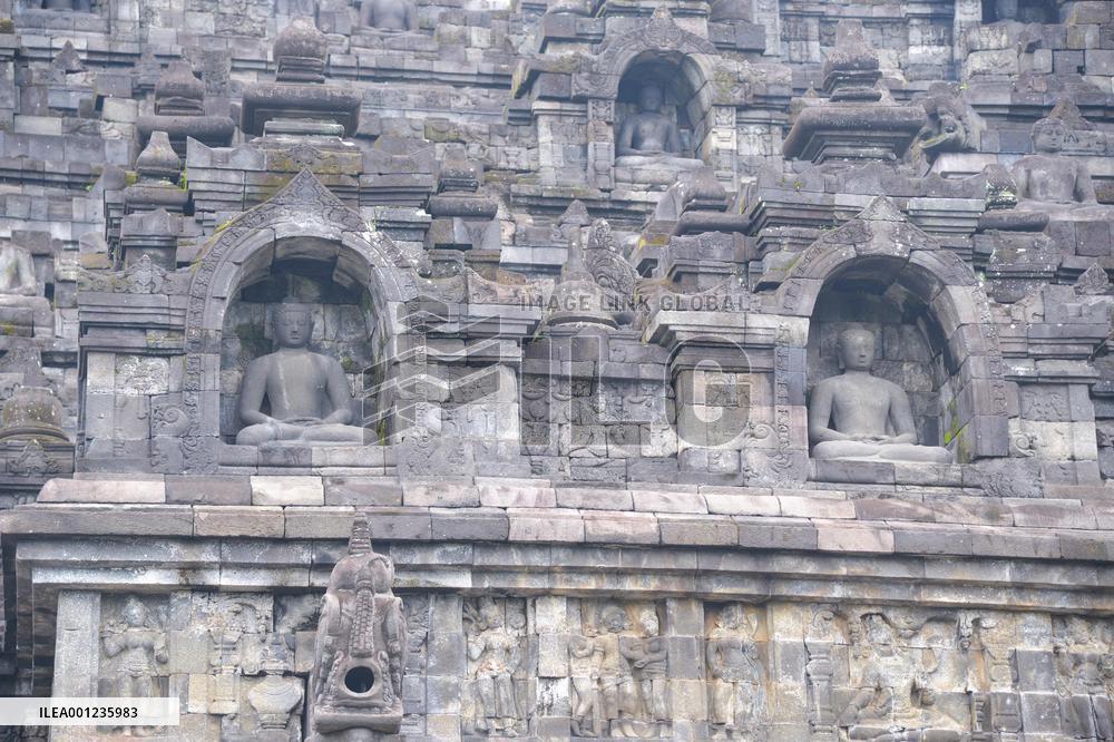 INDONESIA-CENTRAL JAVA-WORLD HERITAGE SITE-BOROBUDUR TEMPLE