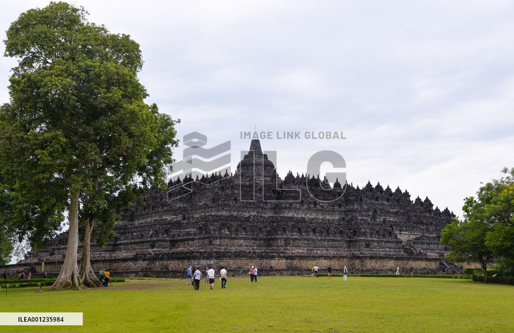 INDONESIA-CENTRAL JAVA-WORLD HERITAGE SITE-BOROBUDUR TEMPLE