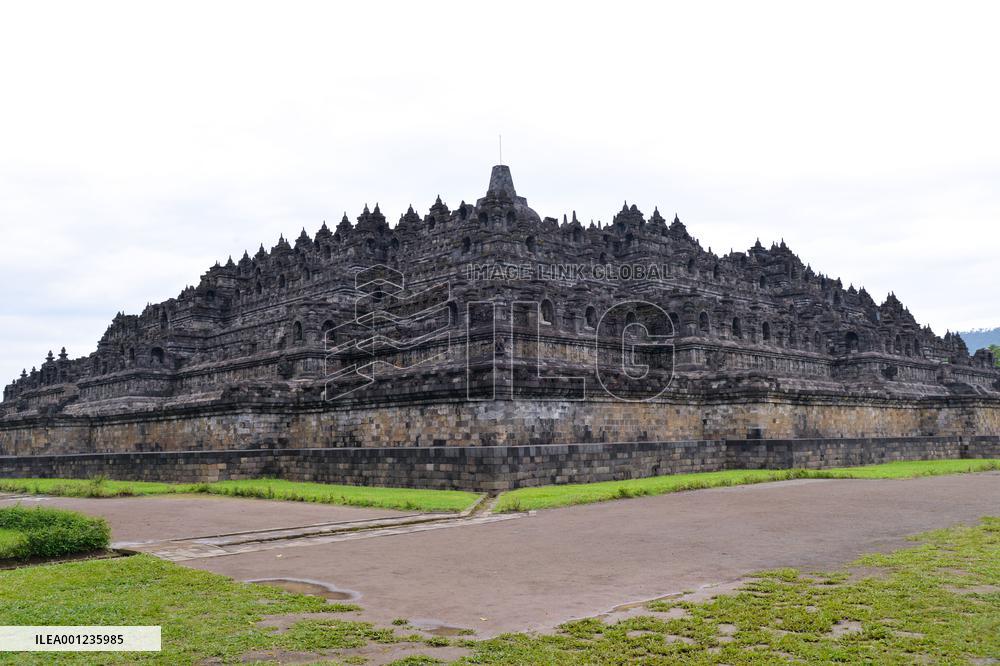 INDONESIA-CENTRAL JAVA-WORLD HERITAGE SITE-BOROBUDUR TEMPLE