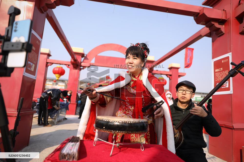 CHINA-LANTERN FESTIVAL-TRADITIONAL CUSTOM (CN)