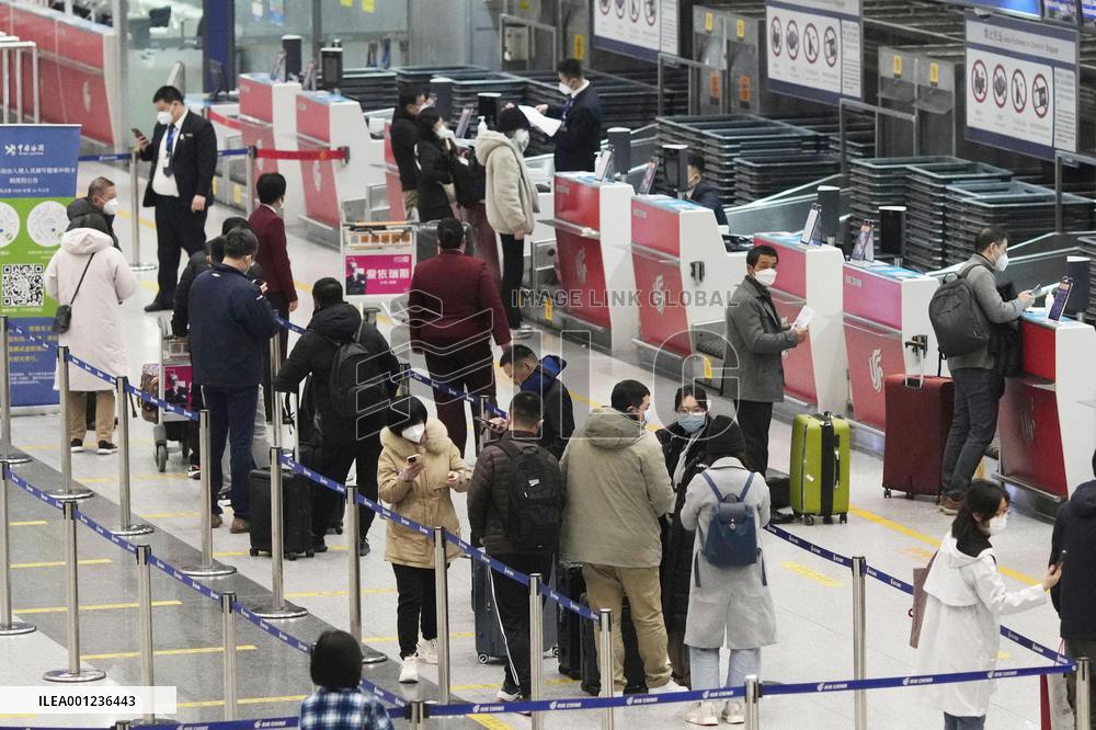 Ban on group overseas tours lifted in China