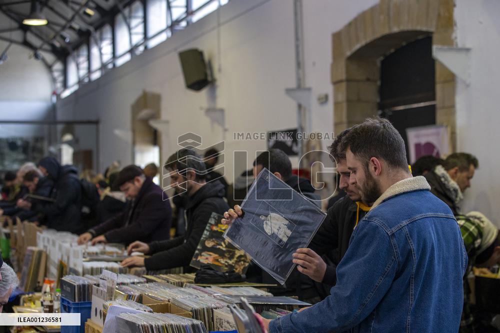 GREECE-ATHENS-DAILY LIFE-VINYL MARKET