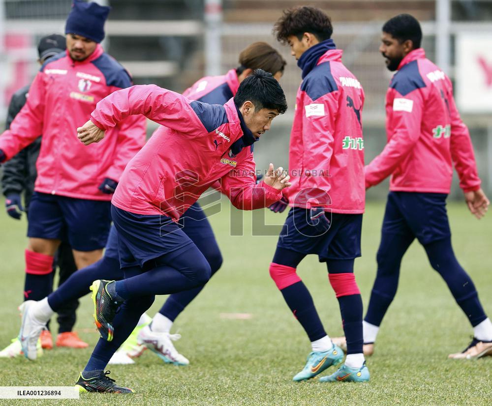 Football: Kagawa returns to former club Cerezo