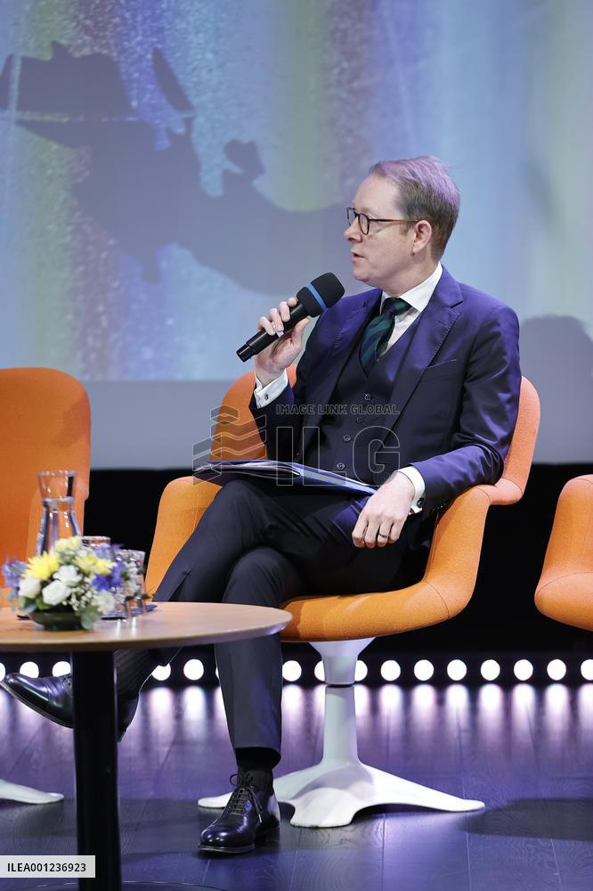 Finland and Sweden and European cooperation in a new era