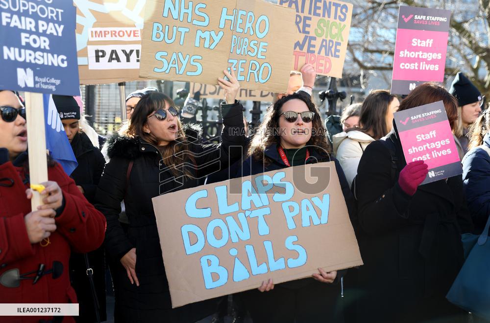 BRITAIN-LONDON-HEALTH WORKERS-STRIKE