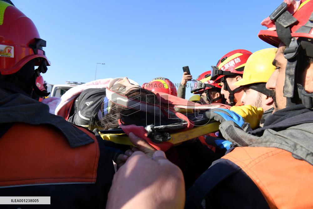 TÜRKIYE-HATAY-EARTHQUAKES-CHINESE RESCUE TEAM-WOMAN SURVIVOR-RESCUE
