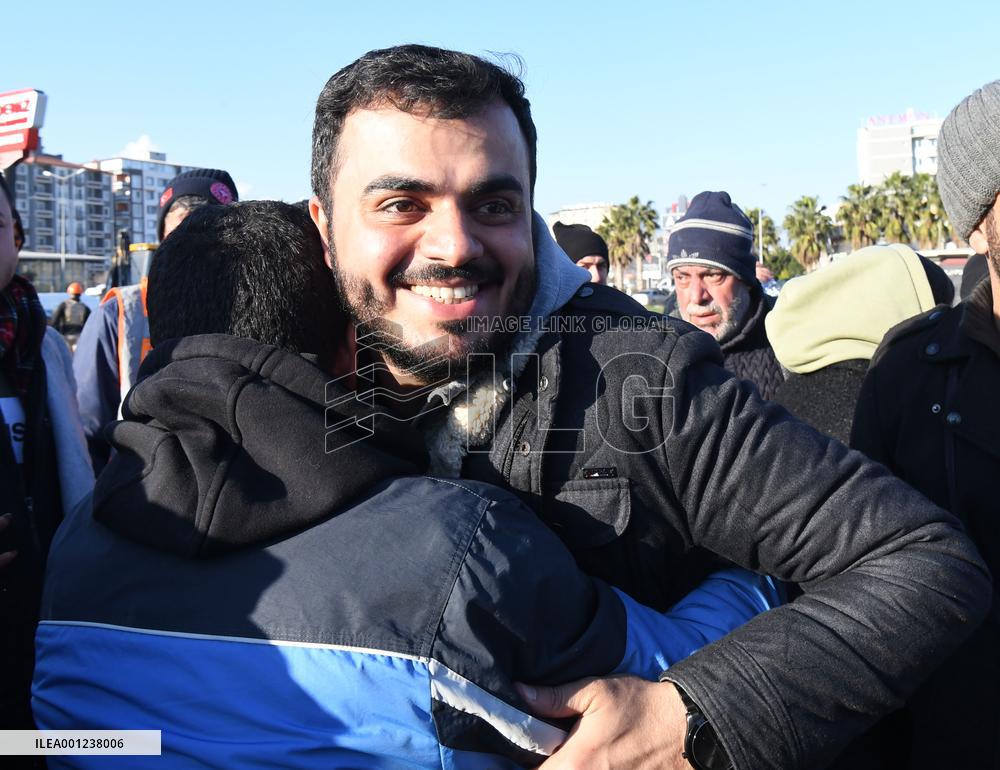TÜRKIYE-HATAY-EARTHQUAKES-CHINESE RESCUE TEAM-WOMAN SURVIVOR-RESCUE