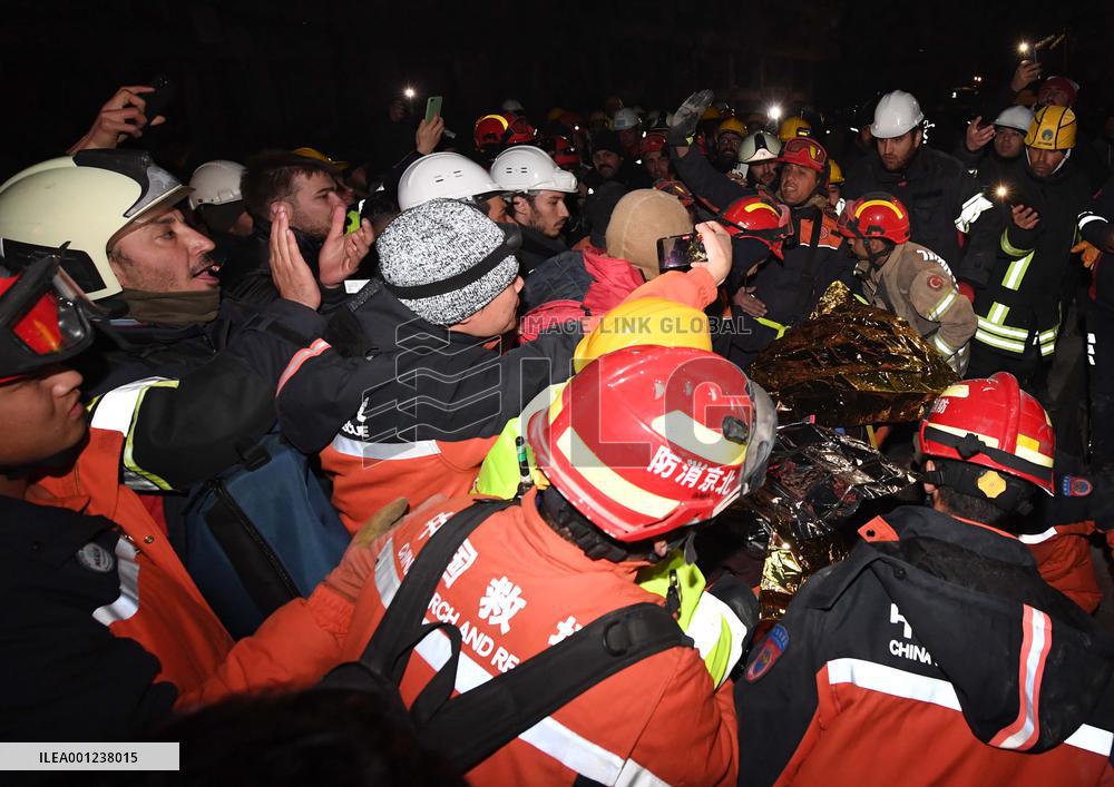 TÜRKIYE-HATAY-EARTHQUAKES-CHINESE RESCUE TEAM-WOMAN SURVIVOR-RESCUE