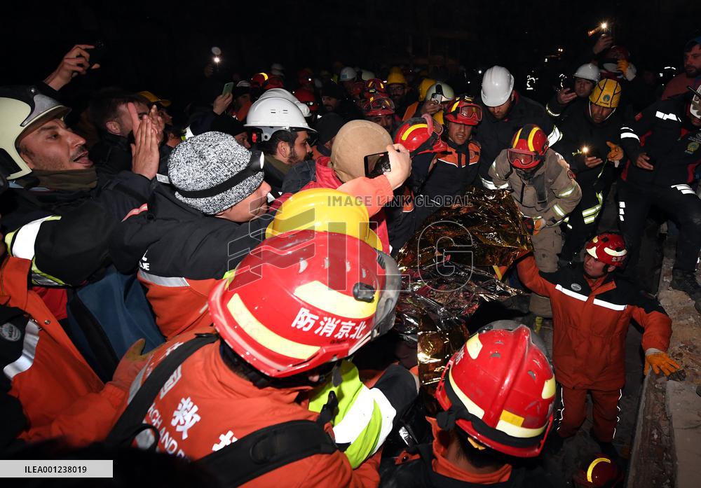 TÜRKIYE-HATAY-EARTHQUAKES-CHINESE RESCUE TEAM-WOMAN SURVIVOR-RESCUE