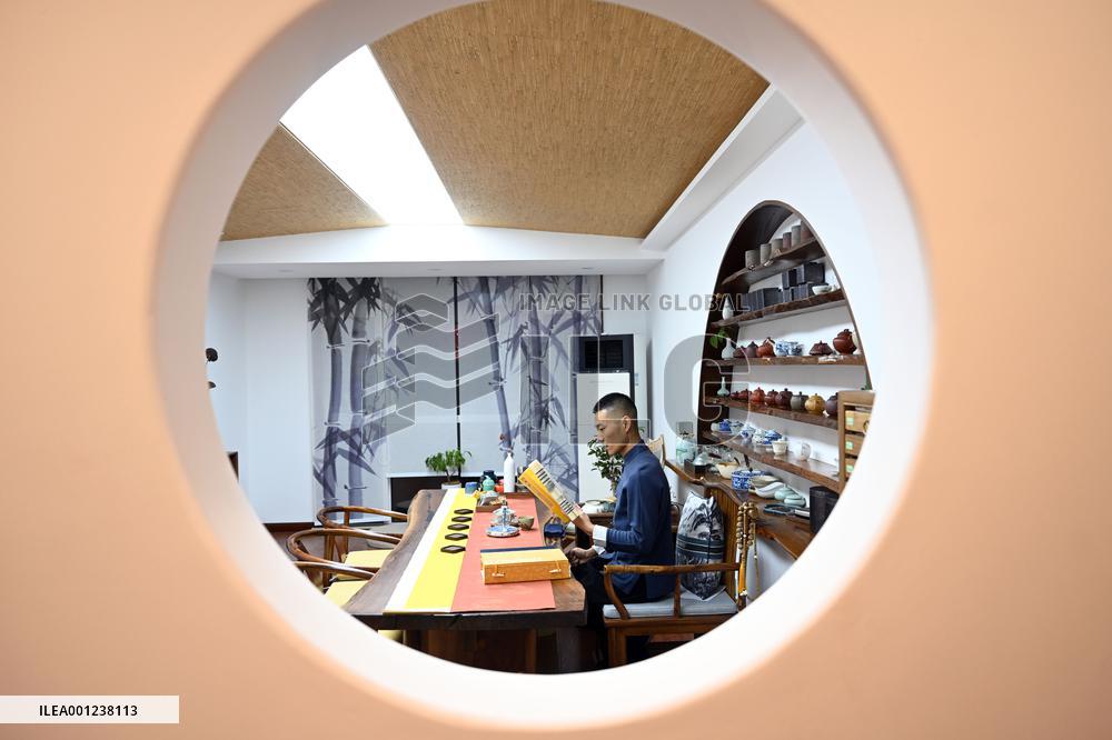 CHINA-LIAONING-DALIAN-POETIC CAPTAIN (CN)