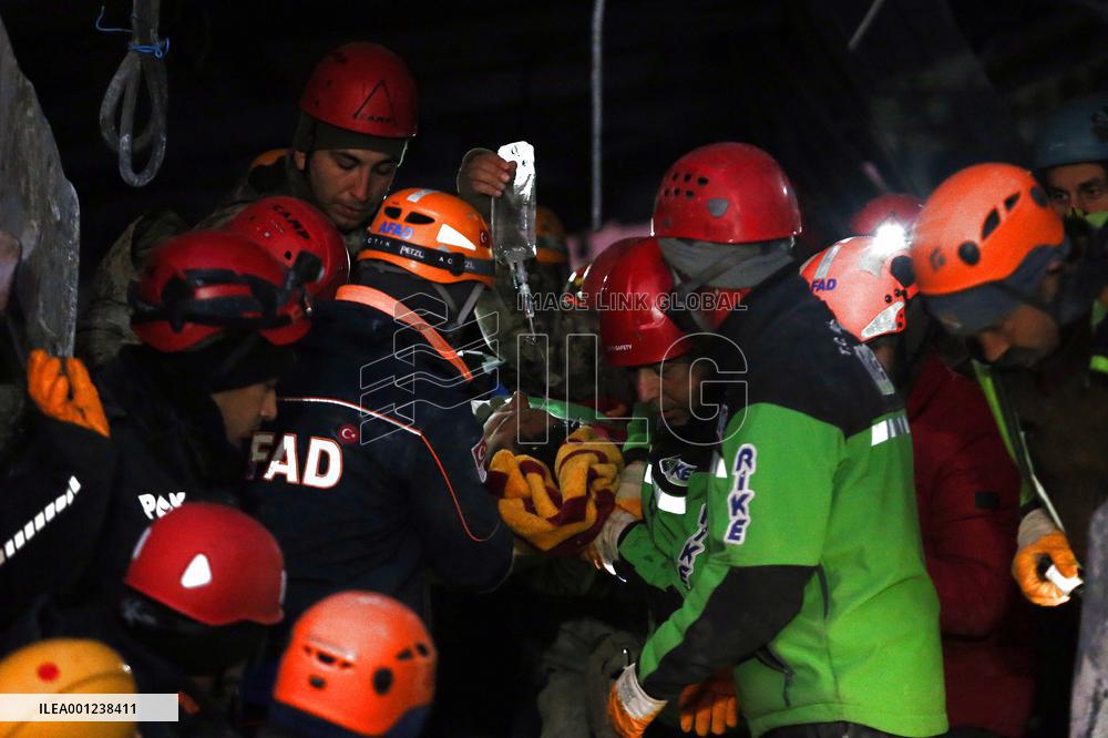 TÜRKIYE-GAZIANTEP-EARTHQUAKES-RESCUE