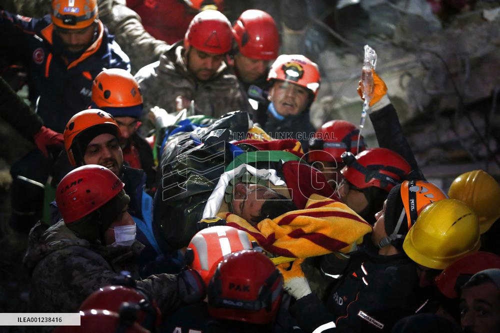 TÜRKIYE-GAZIANTEP-EARTHQUAKES-RESCUE