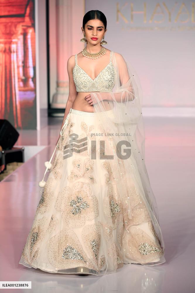 SRI LANKA-KANDY-FASHION SHOW