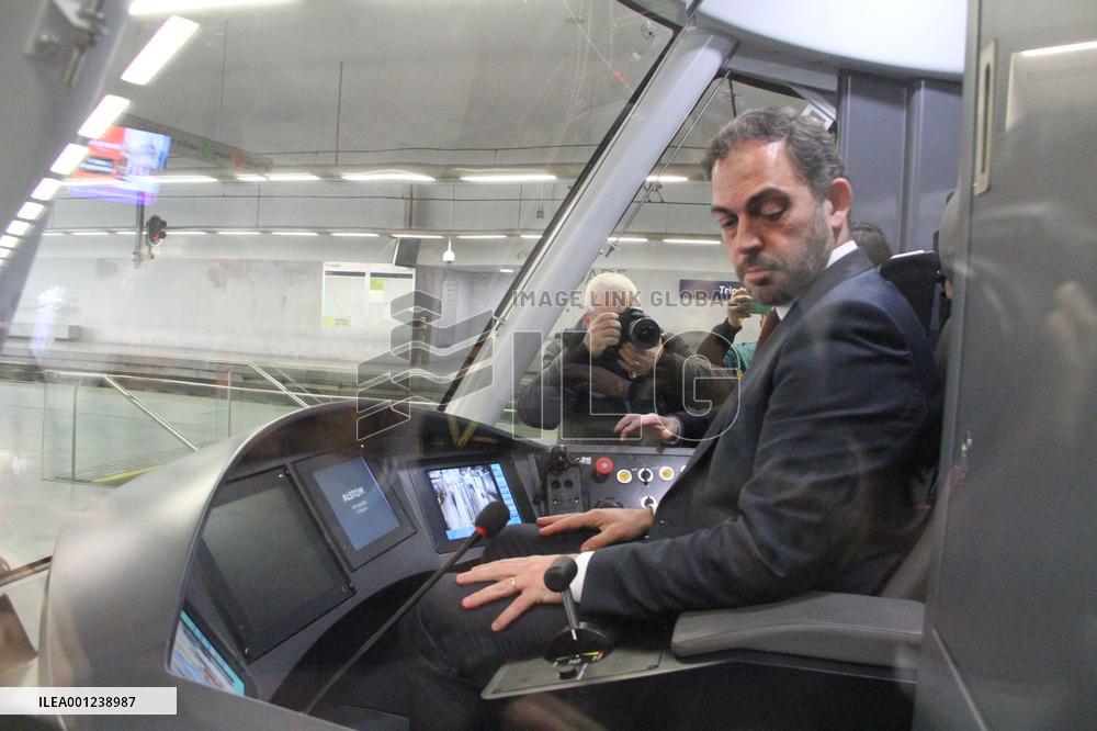 PORTUGAL-PORTO-CHINESE METRO TRAIN-DELIVERY