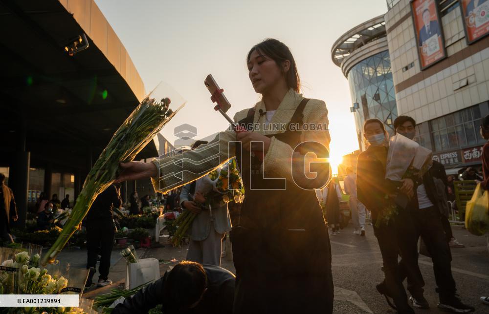 CHINA-YUNNAN-KUNMING-FLOWER BUSINESS-LIVE STREAMING (CN)