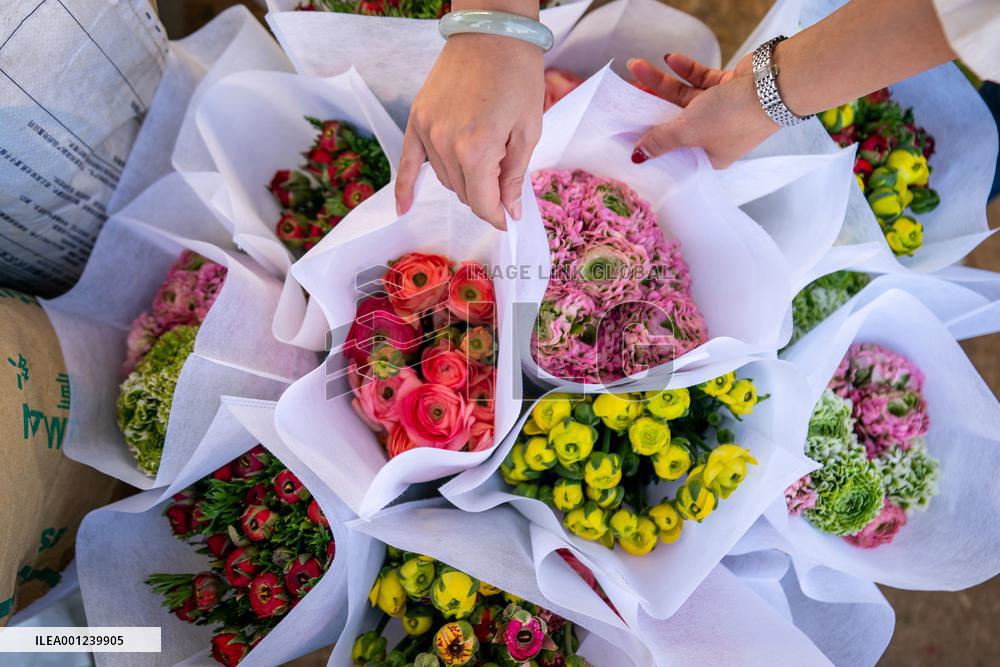 CHINA-YUNNAN-KUNMING-FLOWER BUSINESS-LIVE STREAMING (CN)