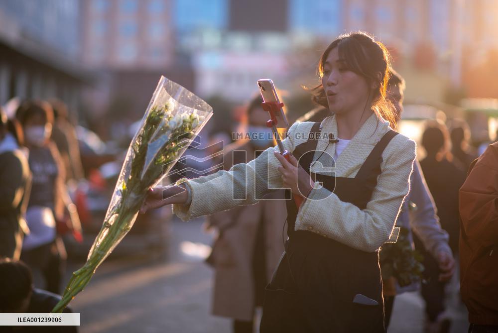 CHINA-YUNNAN-KUNMING-FLOWER BUSINESS-LIVE STREAMING (CN)